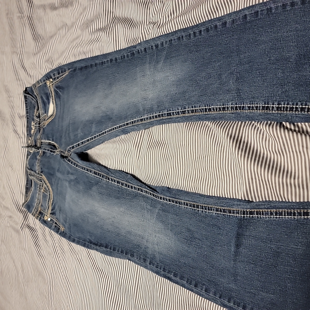 Wallflower jeans